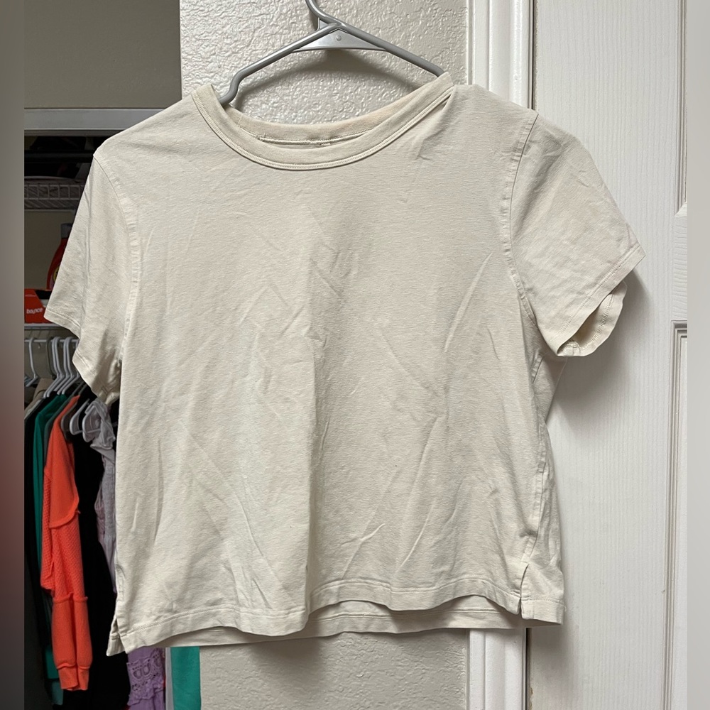 Lululemon classic fit cotton blend tee, size 4, cream color
